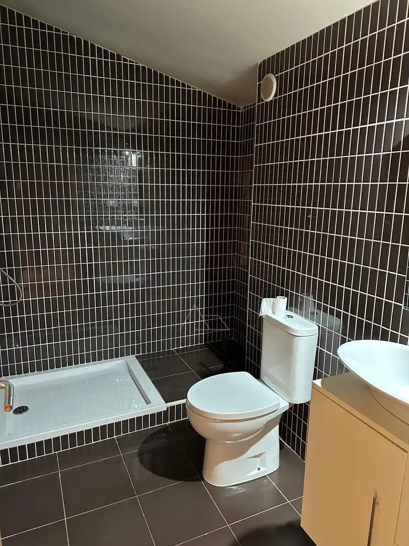 Badezimmer von Maisonette zum Verkauf in Alpicat mit Klimaanlage und Schwimmbad