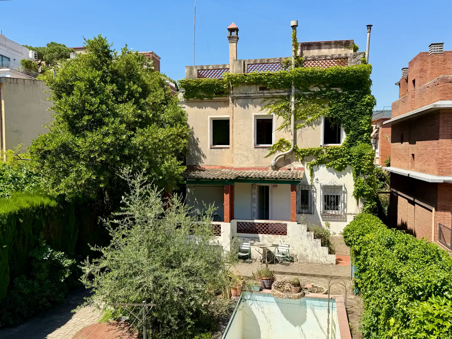 Vista exterior de Casa o chalet en venta en Barcelona con Calefacción, Jardín privado y Terraza