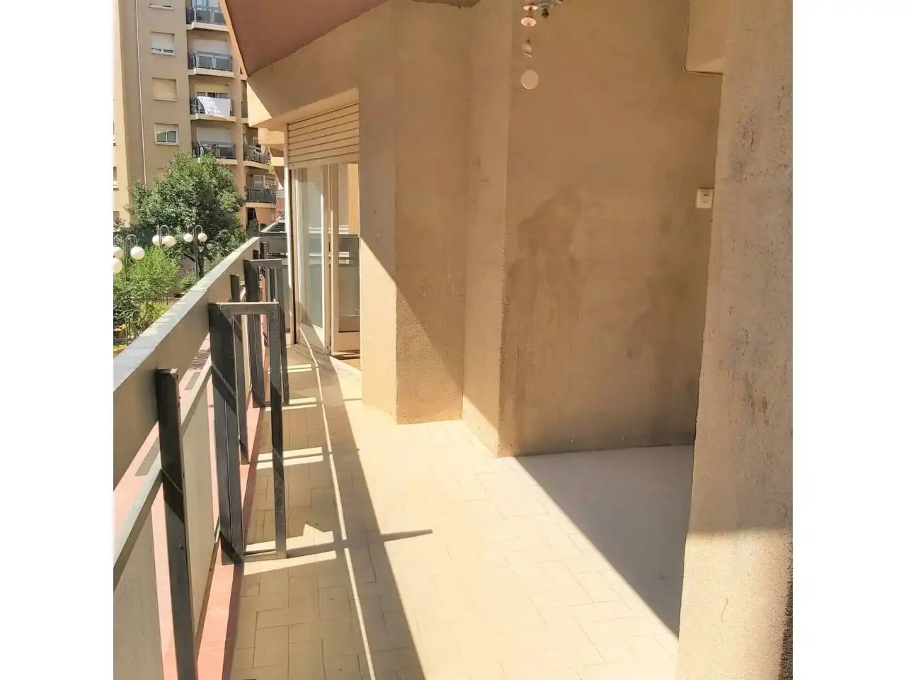 Flat with terrace for sale in Calle Avenir, imagen 3