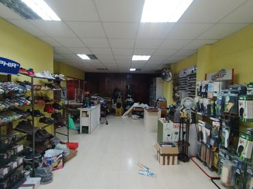 Local comercial de lloguer a Centre Vila