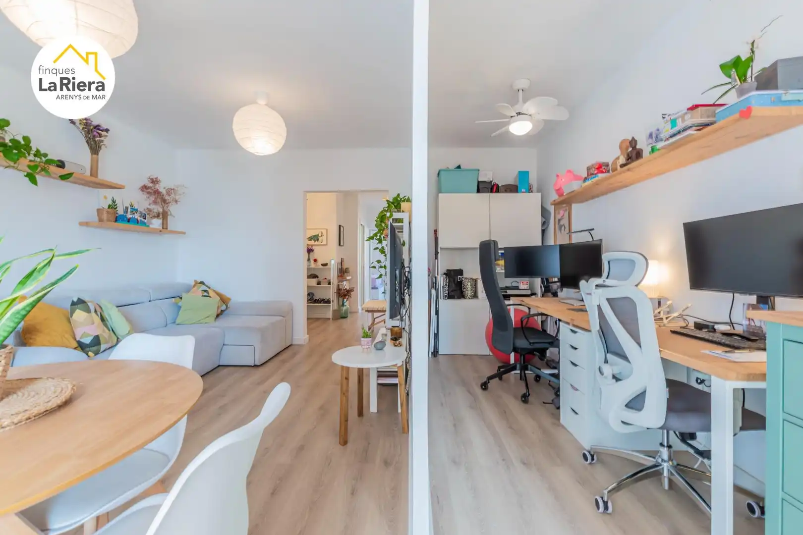 Sala de estar de Piso en venta en Arenys de Mar con Parquet y Balcón