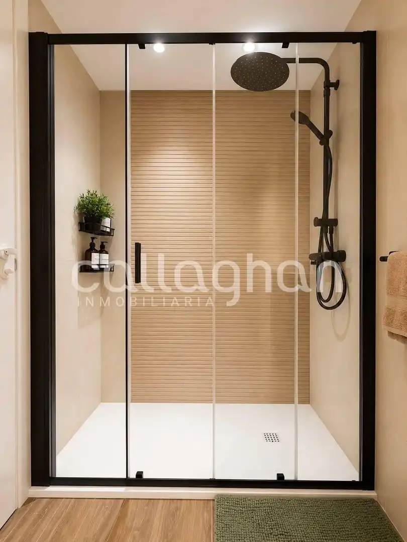 Bathroom of Flat for rent in Benicasim / Benicàssim  with Air Conditioner, Heating and Terrace