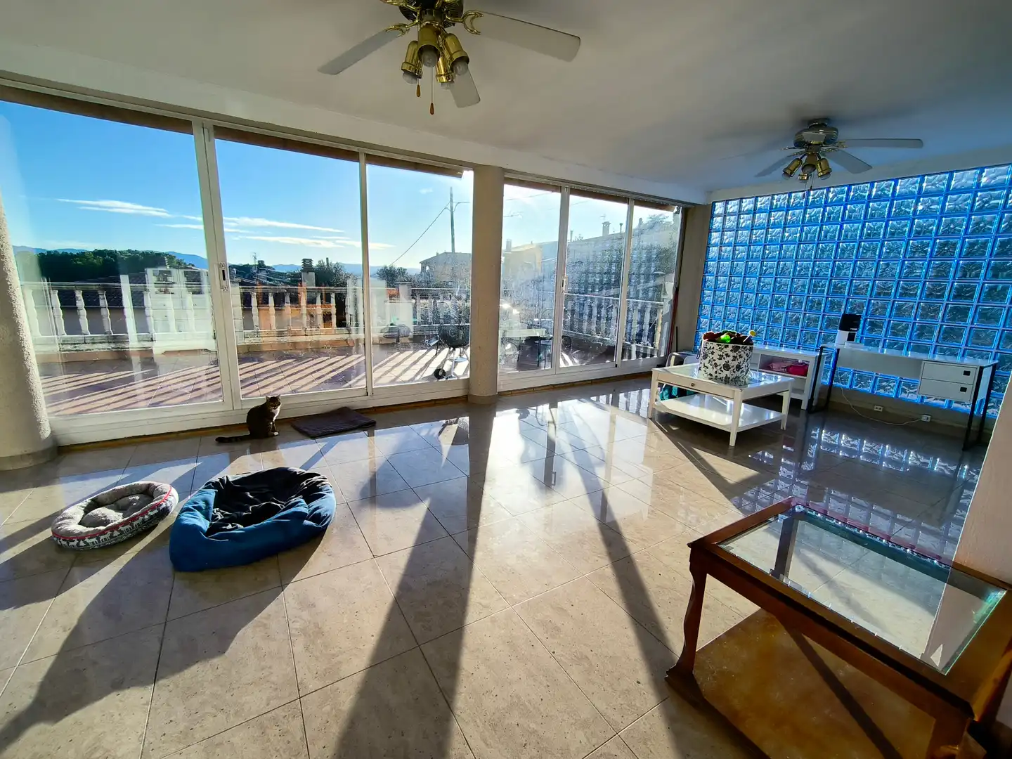 Sala de estar de Casa o chalet en venta en Lliçà d'Amunt con Aire acondicionado, Calefacción y Jardín privado
