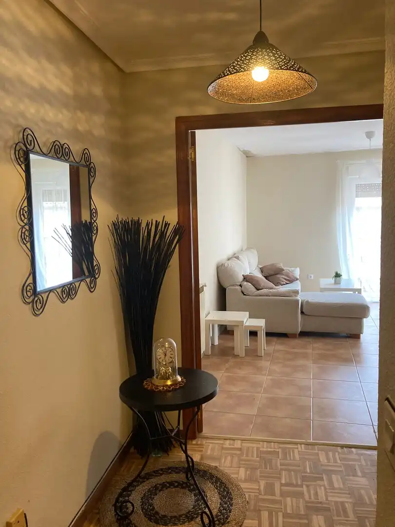 Piso en venta en Olmedo con Calefacción, Terraza y Amueblado