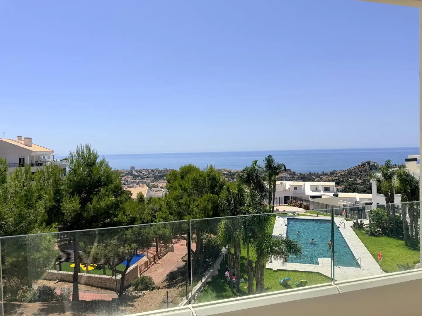 Piso con piscina en venta en Avenida Rocas Blancas 14, imagen 2