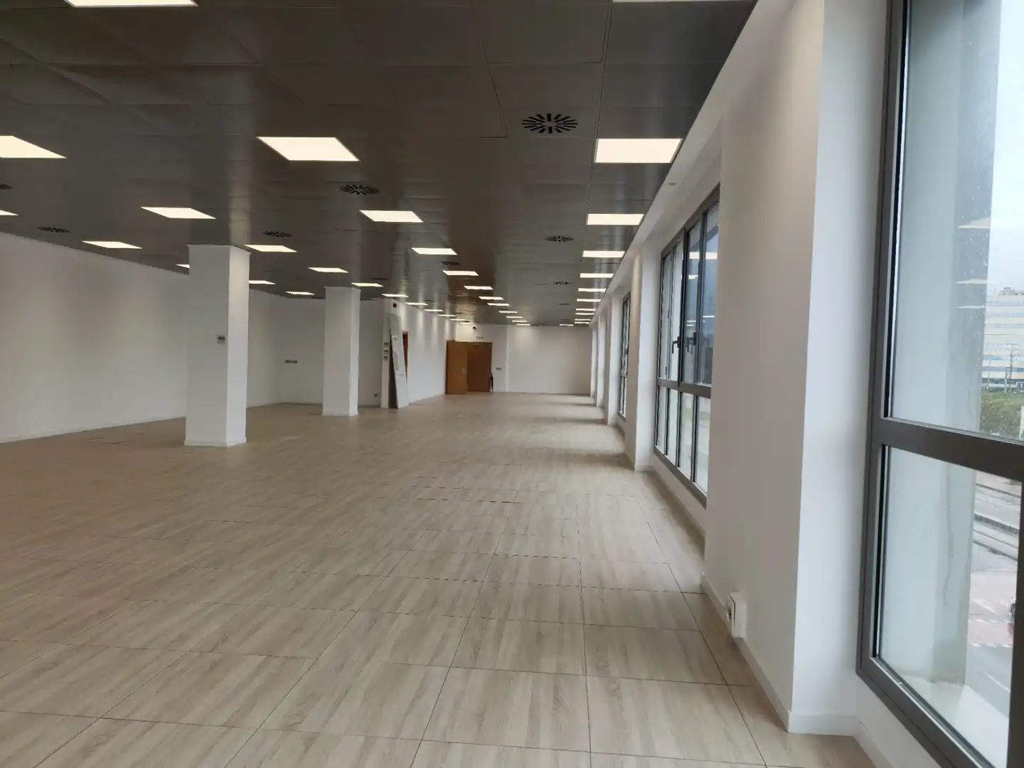 Oficina de alquiler en Avinguda de Barcelona, Les Planes