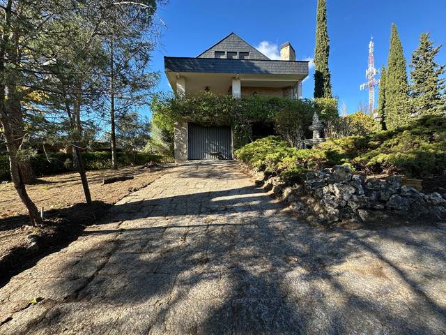 Casa-chalet en Venta en Calle del Río Sella, 5 en Hoyo de Manzanares