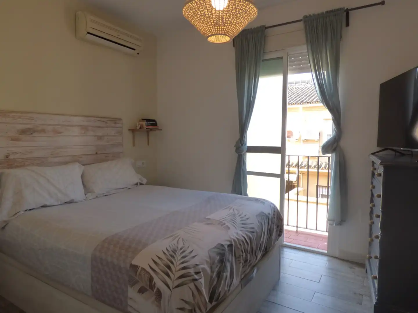 Bedroom of Detached homes for sale in Puerto Real  with Air Conditioner, Private garden and Community pool