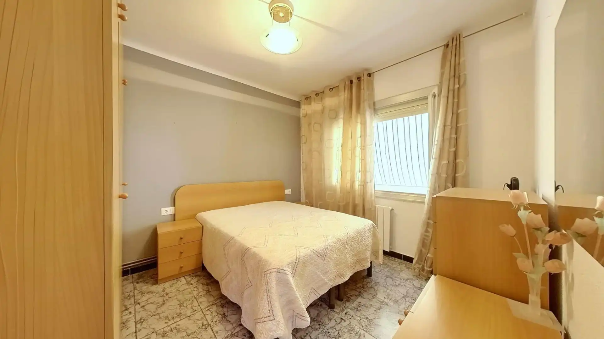 Habitación de Piso en venta en Badalona con Aire acondicionado, Calefacción y Balcón