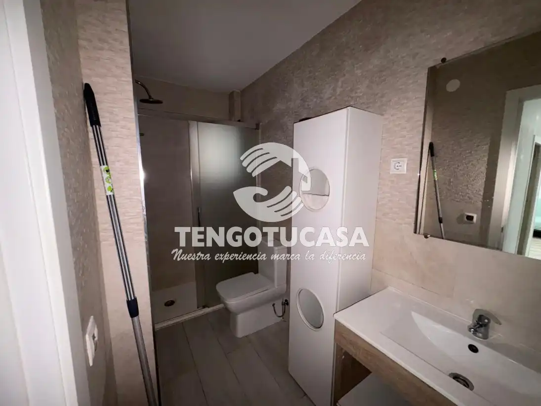 Baño de Piso en venta en Madrid con Calefacción y Amueblado