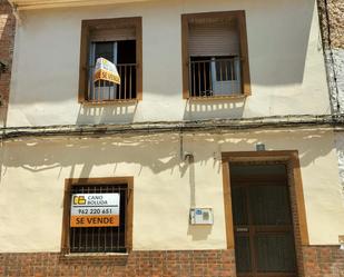 Außenansicht von Country house zum verkauf in Navarrés mit Terrasse und Balkon