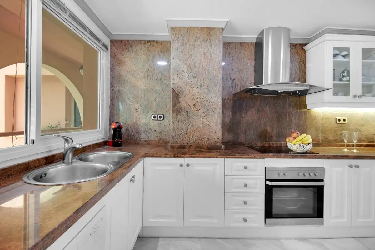 Appartamento con terrazza in vendita a Nueva Andalucía, imagen 13