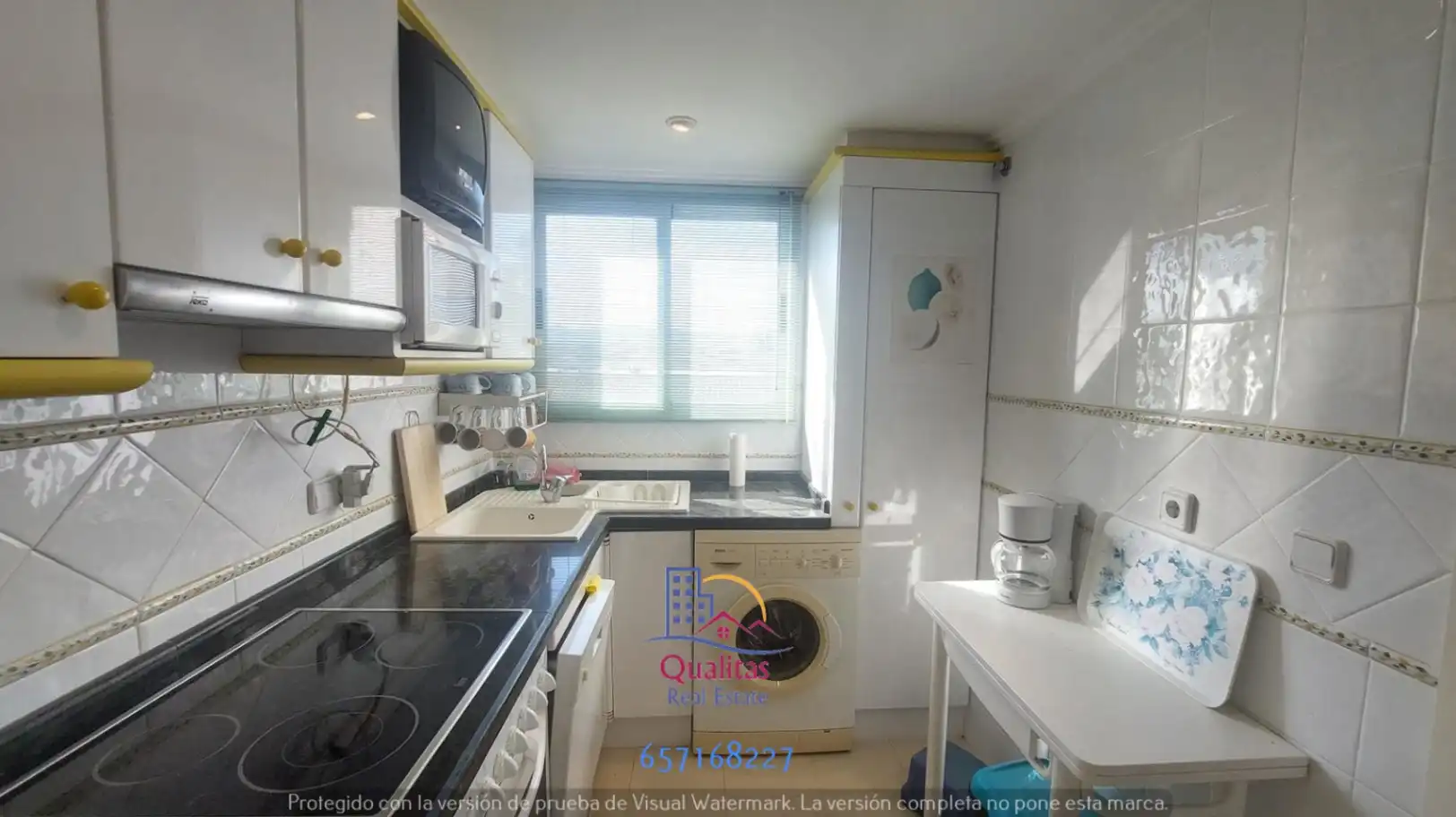 Cocina de Apartamento de alquiler en Oliva con Aire acondicionado, Calefacción y Jardín privado