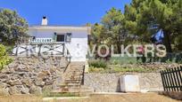 Vista exterior de Casa o xalet en venda en Santa María de la Alameda amb Aire condicionat, Calefacció i Jardí privat