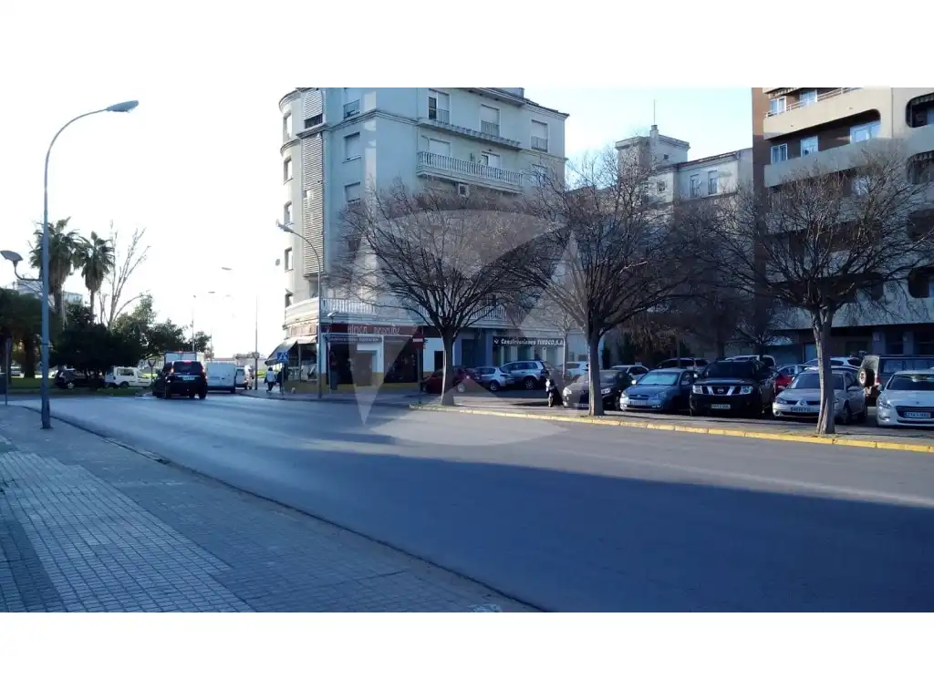 Garage for rent in Avenida del Perú, Valdepasillas - La Paz - Huerta Rosales