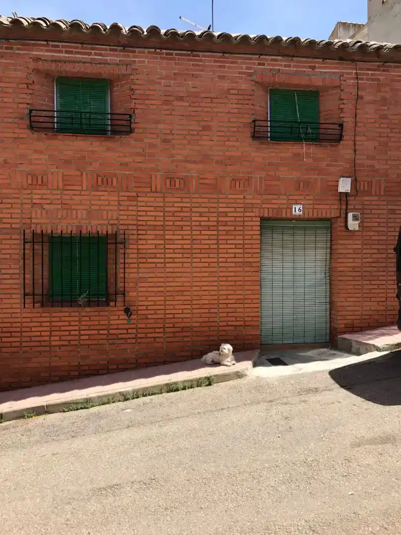 Vista exterior de Casa adosada en venta en Alhambra
