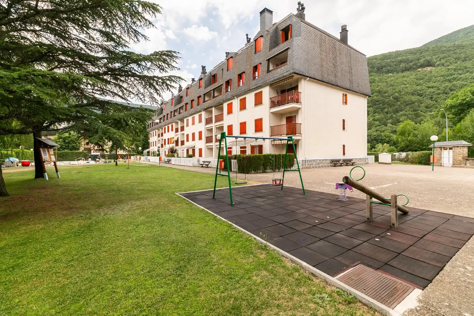 Vista exterior de Piso en venta en Biescas con Calefacción, Amueblado y Balcón
