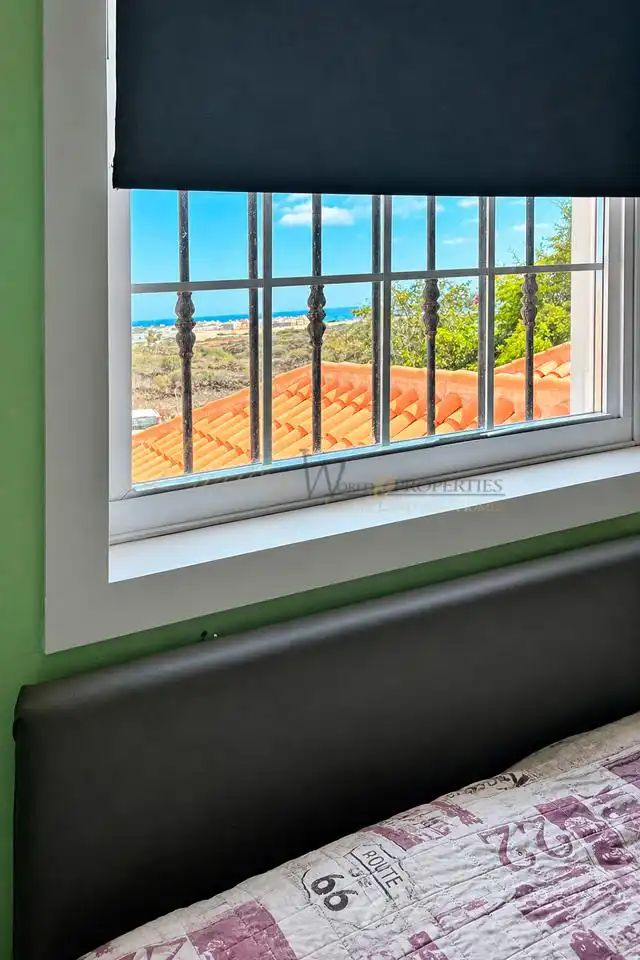 Balcony of Houses for sale in Las Rosas