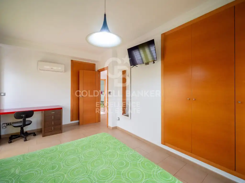 Exterior view of Houses for sale in Oliva  with Air Conditioner, Terrace and Swimming Pool