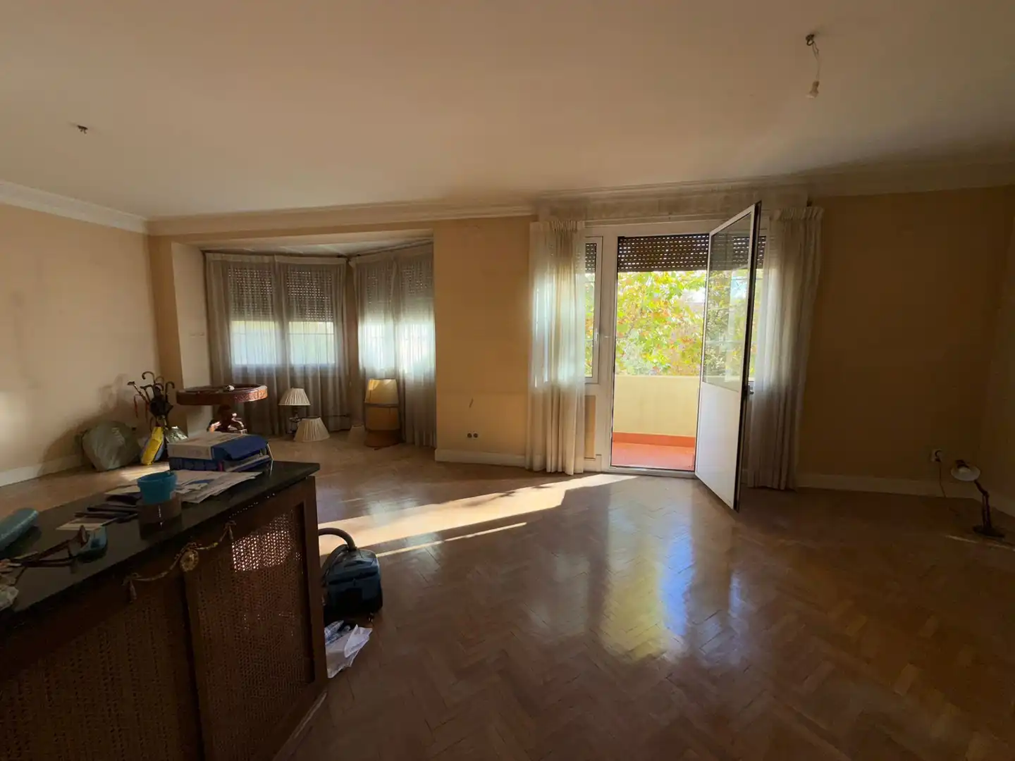 Bedroom of Flat for sale in Zaragoza  with Heating, Terrace and Furnished