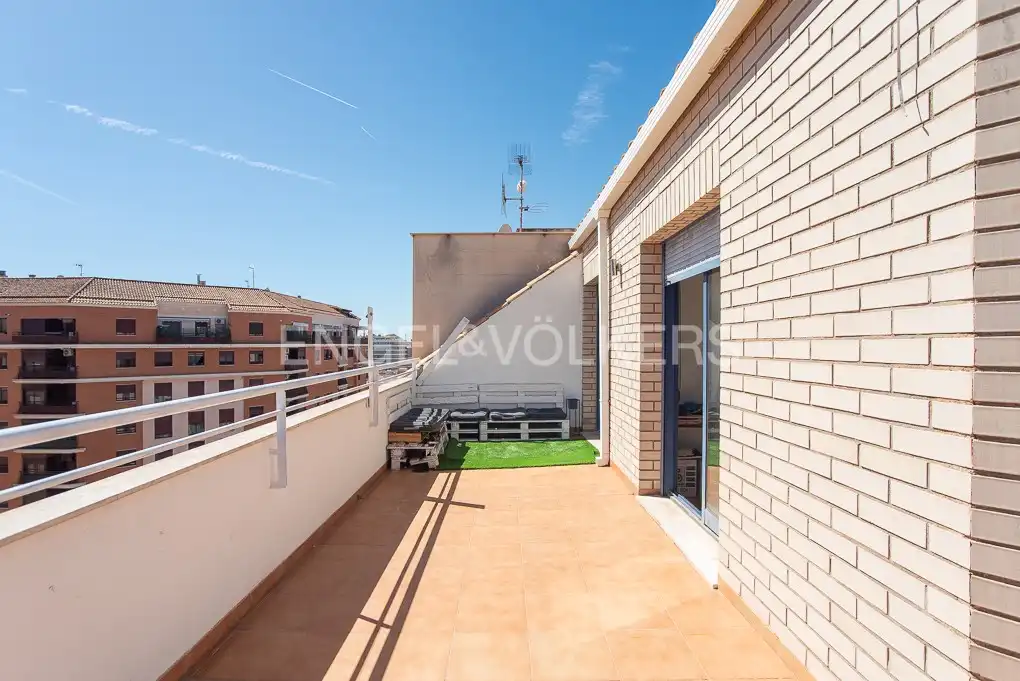 Terrassa de Àtic en venda en Castellón de la Plana / Castelló de la Plana amb Calefacció, Parquet i Terrassa
