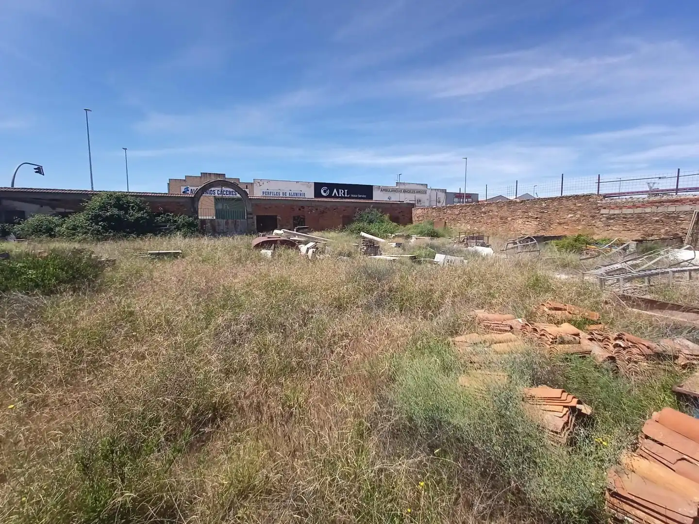 Nau industrial en venda en Cáceres
