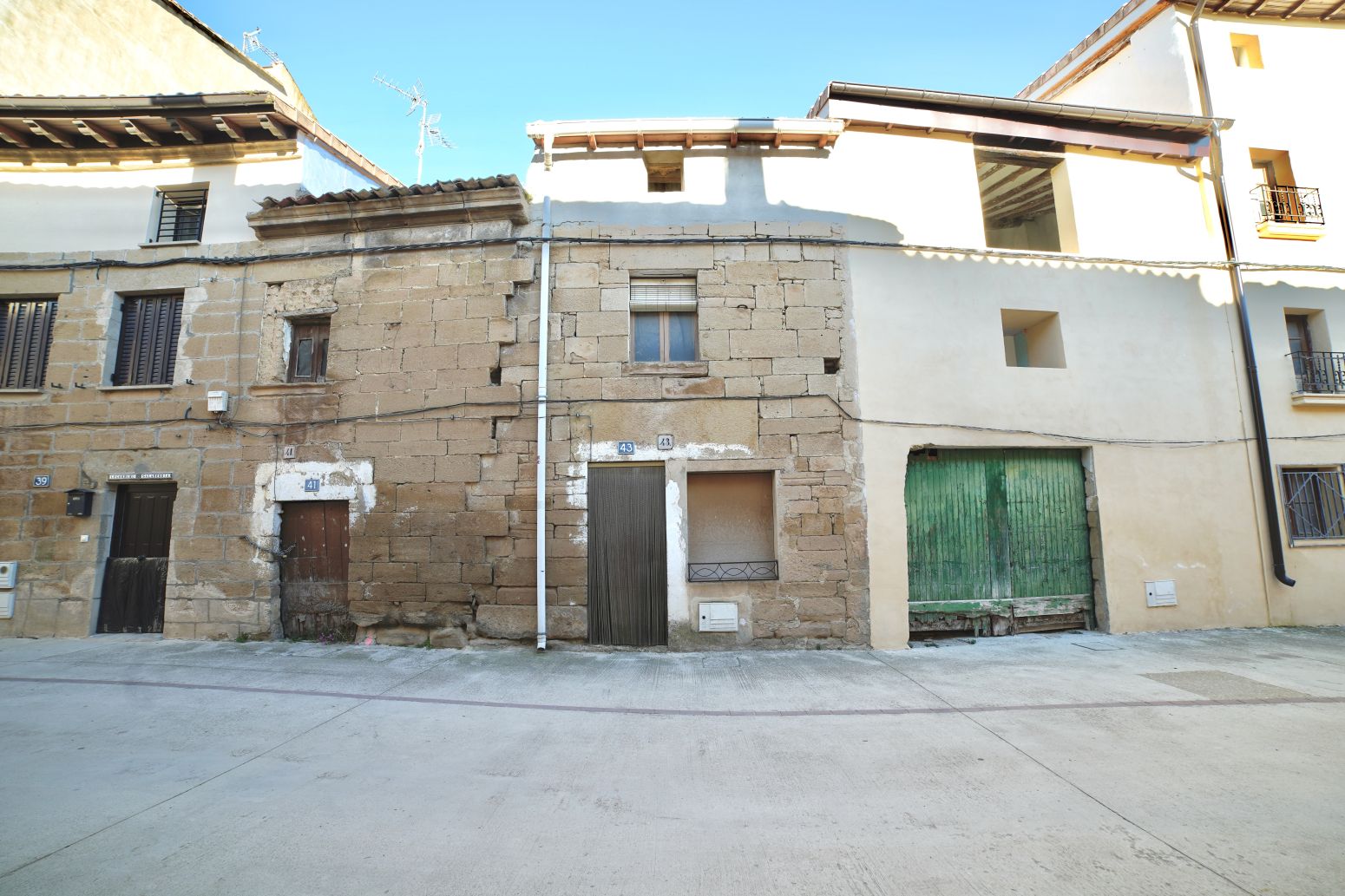 Exterior view of House or chalet for sale in Allo