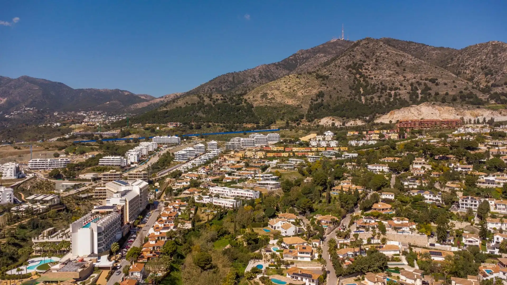 Vista exterior de Apartament en venda en Benalmádena amb Aire condicionat, Calefacció i Terrassa