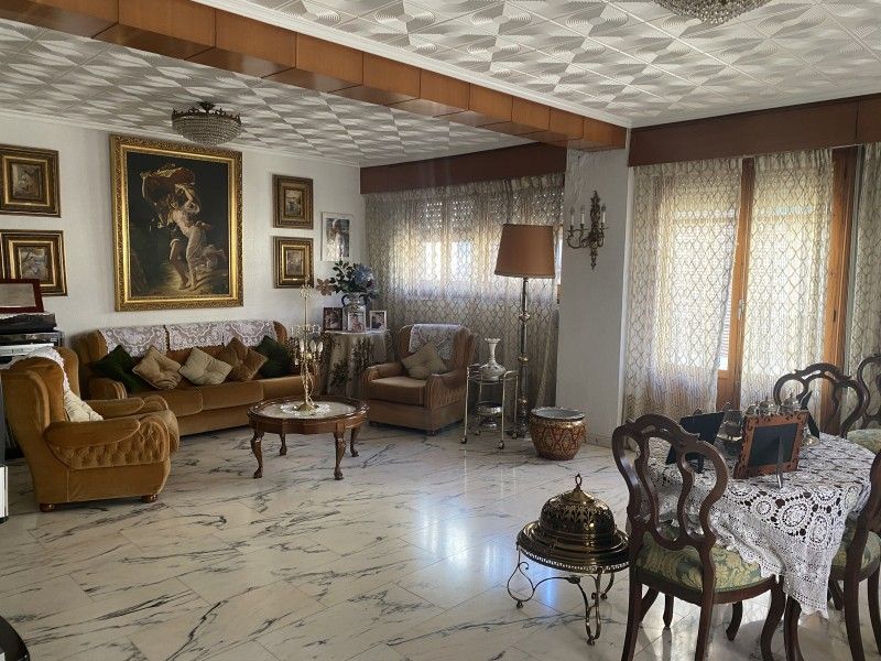 Sala d'estar de Pis en venda en Lucena amb Balcó i Internet