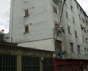 Vista exterior de Pis en venda en Eibar amb Jardí privat