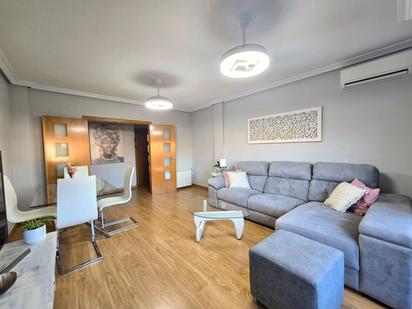 Living room of Flat for sale in Plasencia  with Air Conditioner, Heating and Terrace