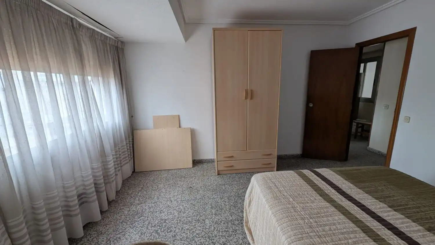 Habitación de Piso en venta en Castellón de la Plana / Castelló de la Plana con Aire acondicionado, Calefacción y Balcón