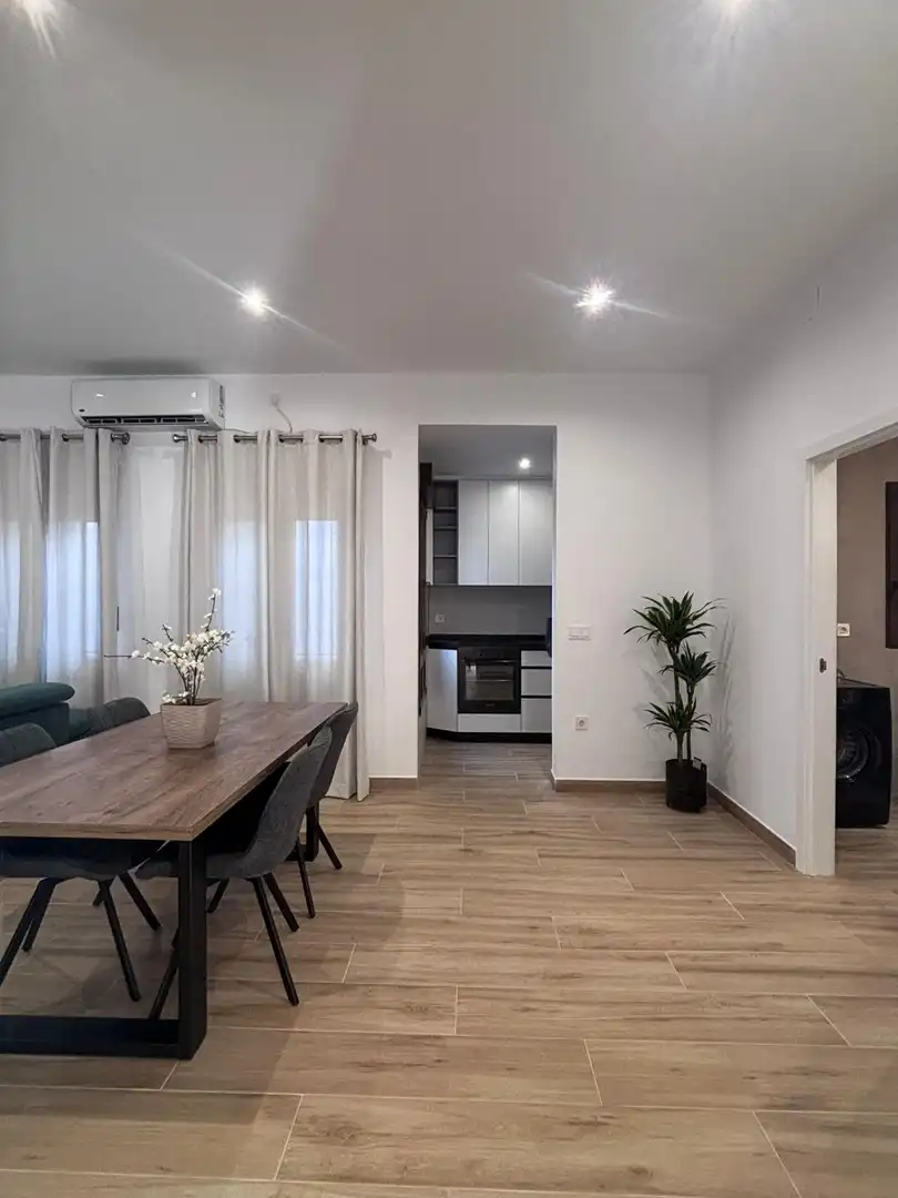 Esszimmer von Wohnung zur Miete in Granada mit Klimaanlage, Möbliert und Balkon