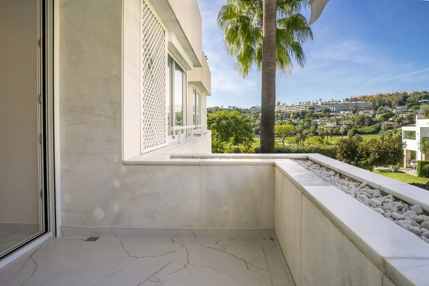 Apartment with pool for sale in Nueva Andalucía, imagen 17