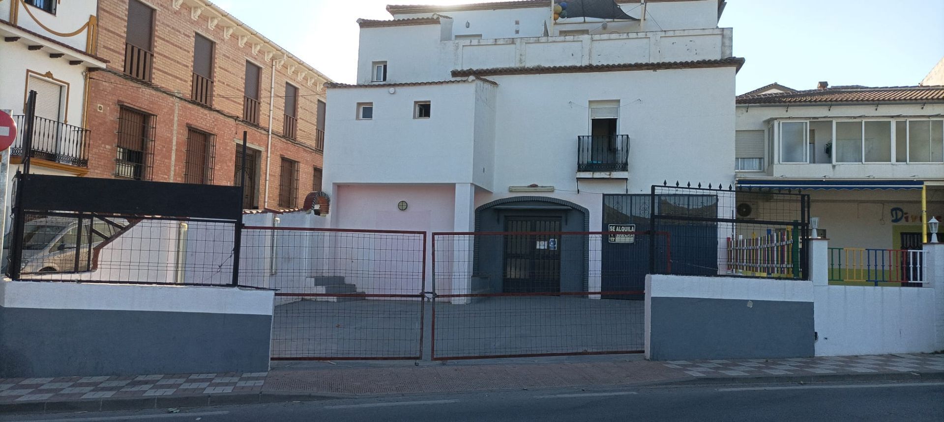 Vista exterior de Local de lloguer en Arriate amb Terrassa