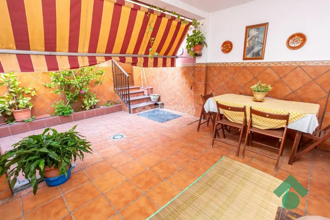 Casa bifamiliare in vendita a Urbanización el Anteojo