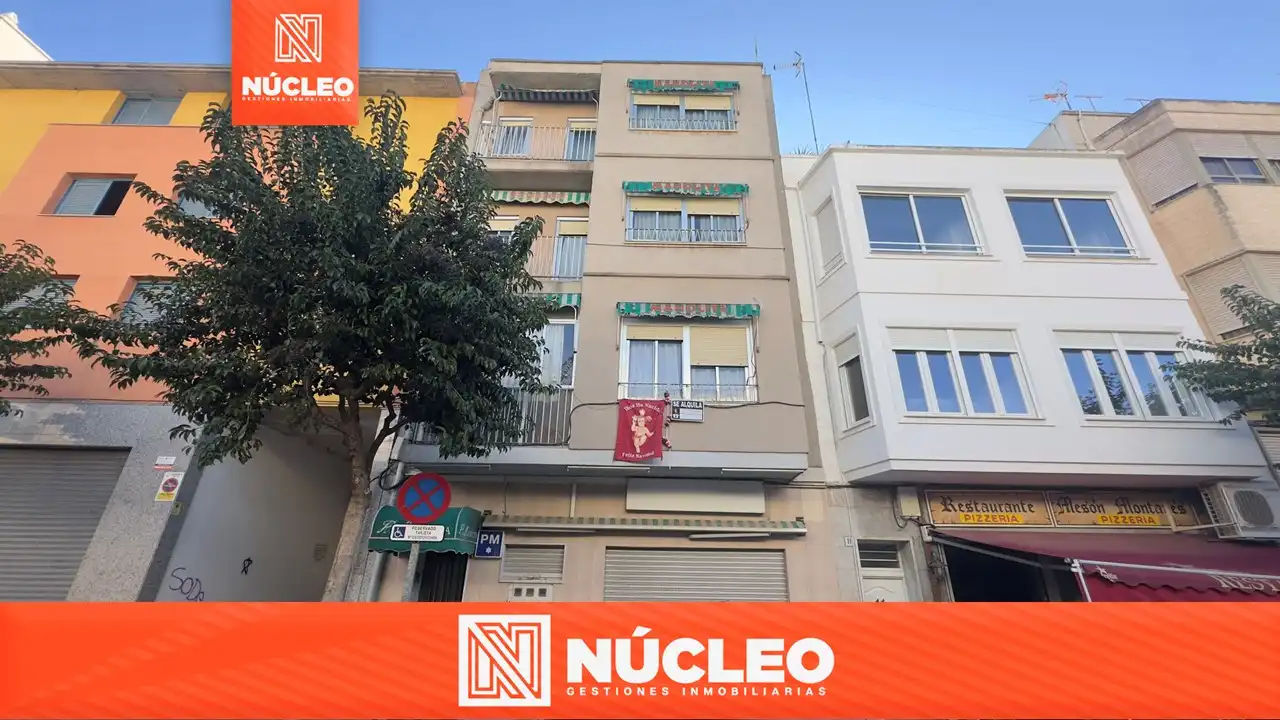 Hotel zum Verkauf in Plaça Maestro Quislant 12