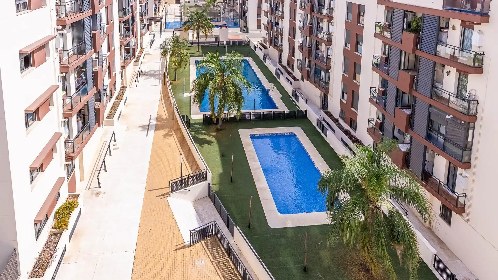 Swimming pool of Flat for sale in Mairena del Aljarafe  with Air Conditioner, Private garden and Terrace