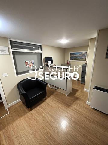 Local comercial en Alquiler en Calle De Alconera en Hellín