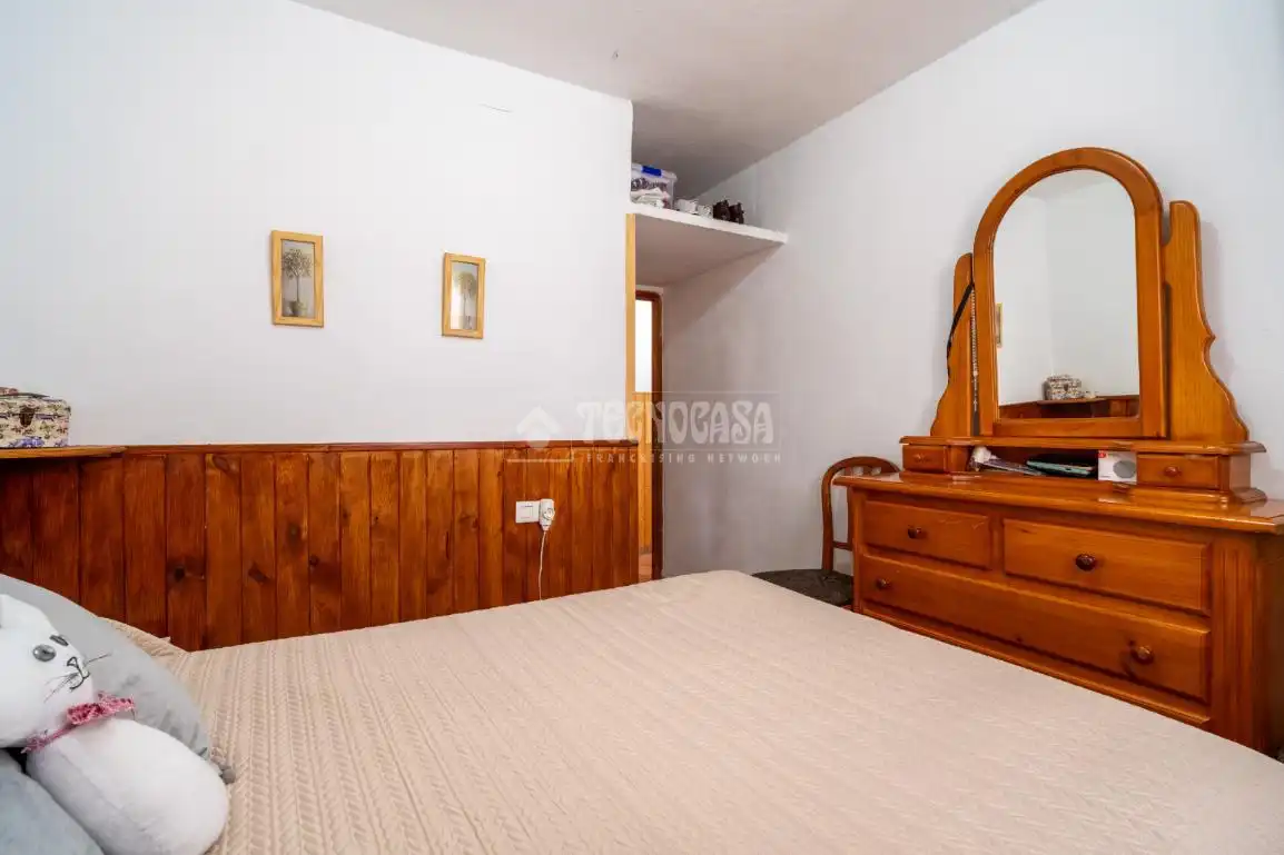 Dormitori de Casa adosada en venda en Órgiva amb Aire condicionat, Terrassa i Moblat