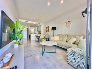 Appartement compact avec piscine à vendre à Orihuela Costa