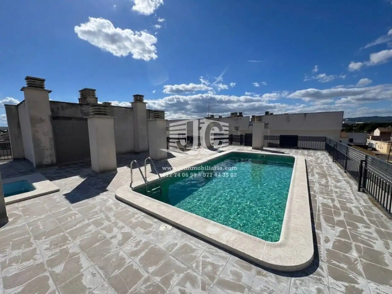 Swimming pool of Flat for rent in L'Aldea  with Air Conditioner, Terrace and Storage room