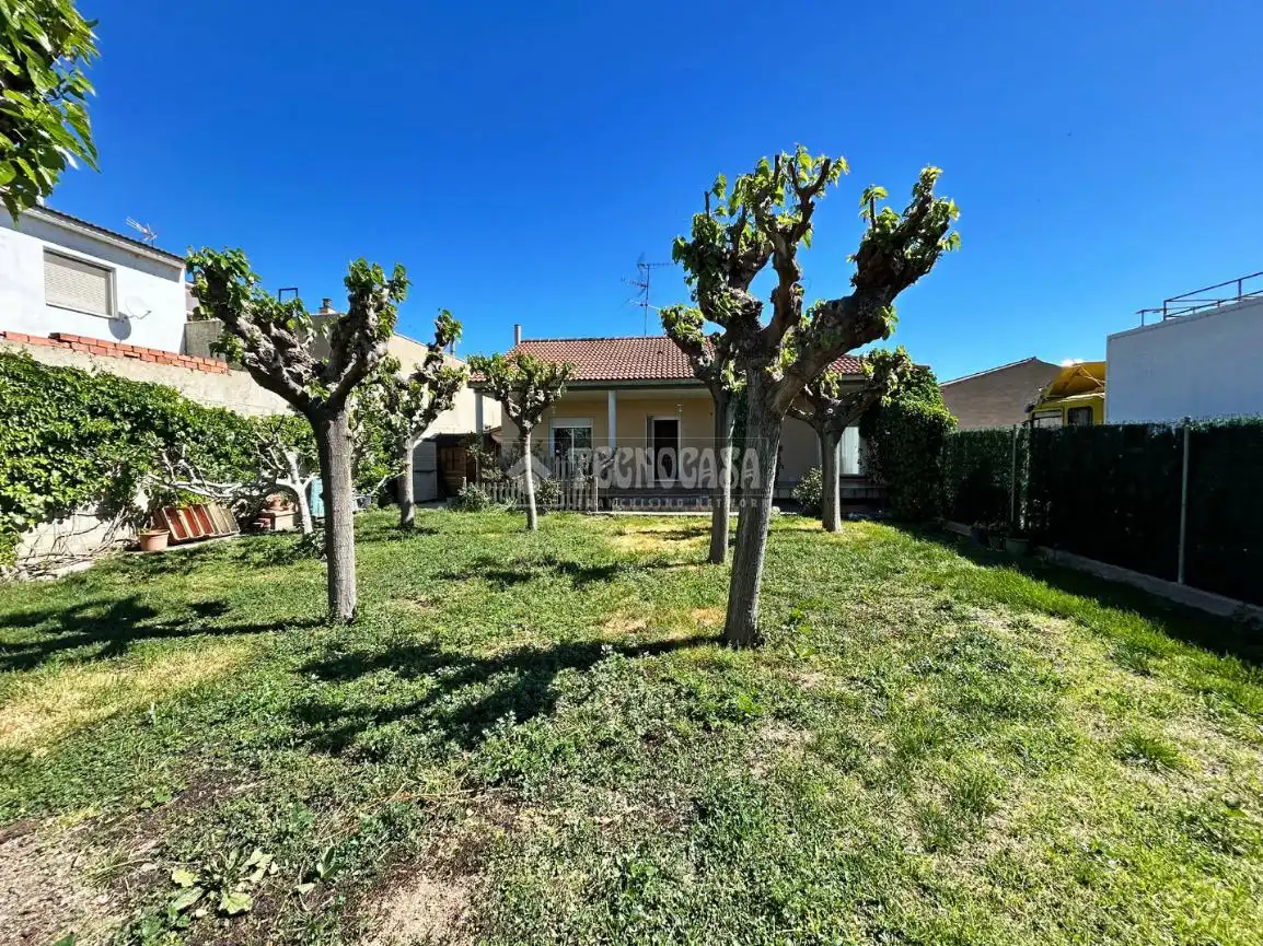 Casa o chalet en venta en Osera de Ebro con Calefacción y Jardín privado