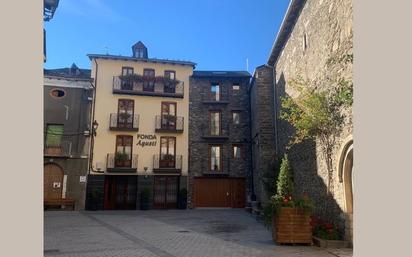 Vista exterior de Finca rústica en venda en Esterri d'Àneu amb Calefacció, Traster i Moblat