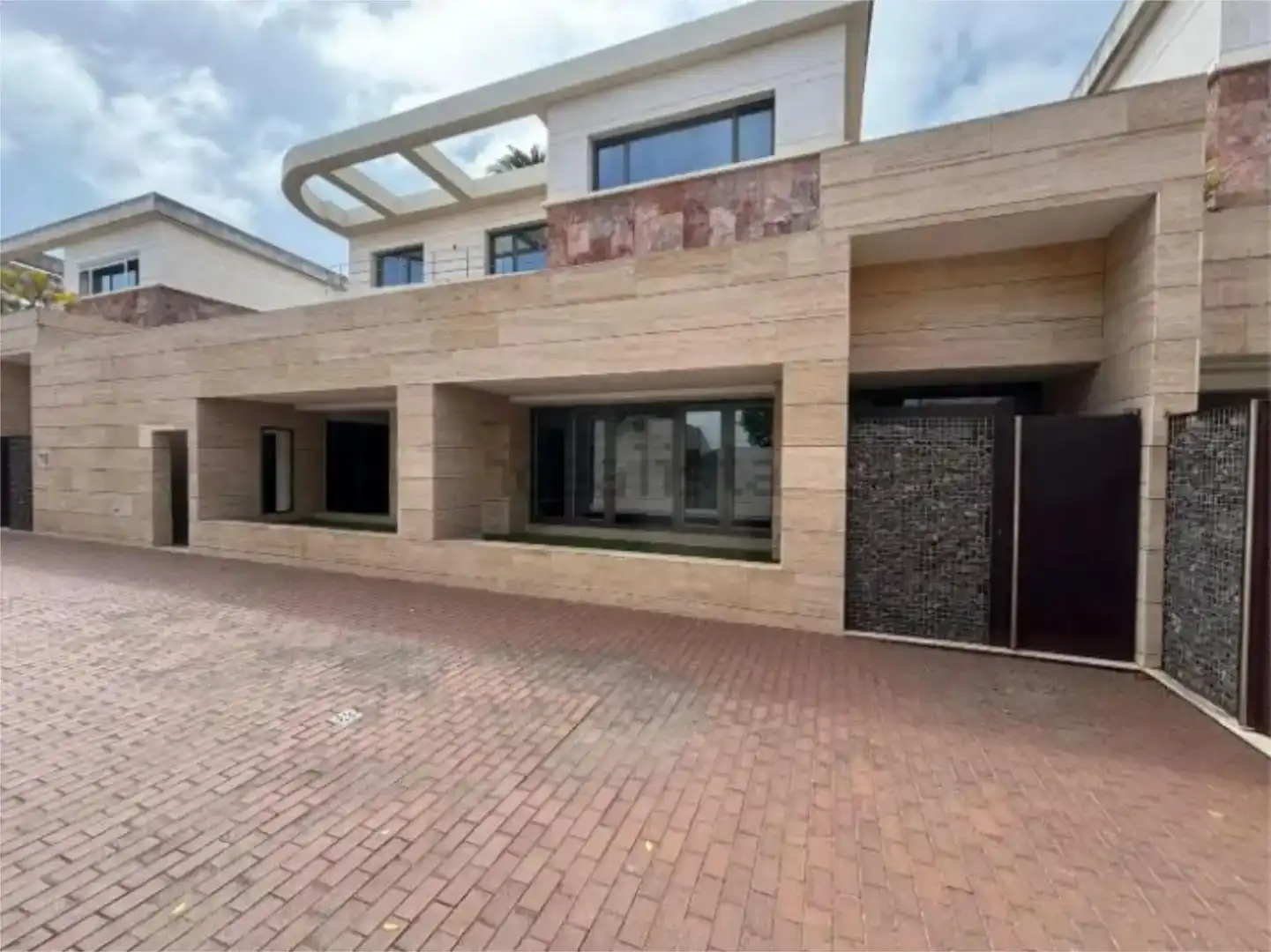 Vista exterior de Casa o xalet en venda en Santa Brígida amb Aire condicionat, Jardí privat i Parquet