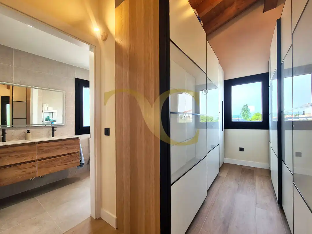 Houses for sale in Oviedo   with Air Conditioner, Heating and Private garden