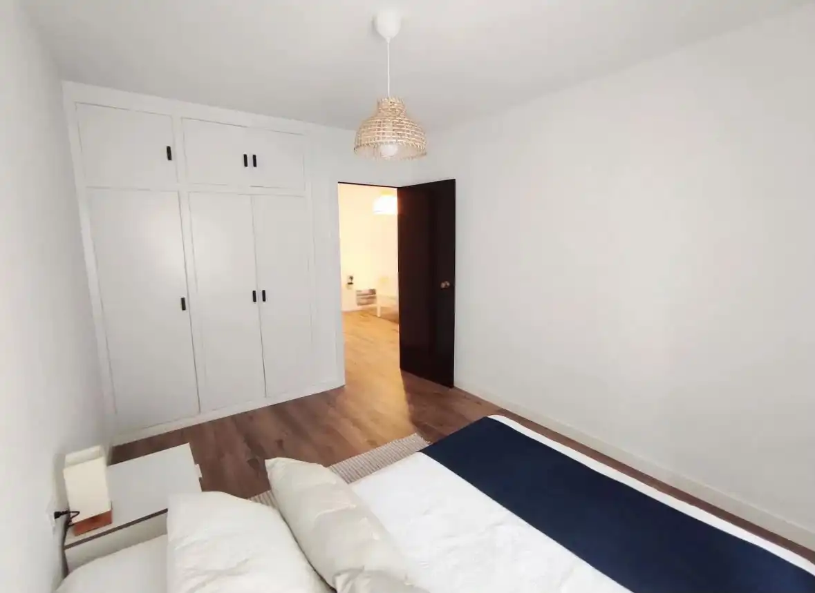 Habitación de Piso de alquiler en Valencia con Aire acondicionado, Amueblado y Horno