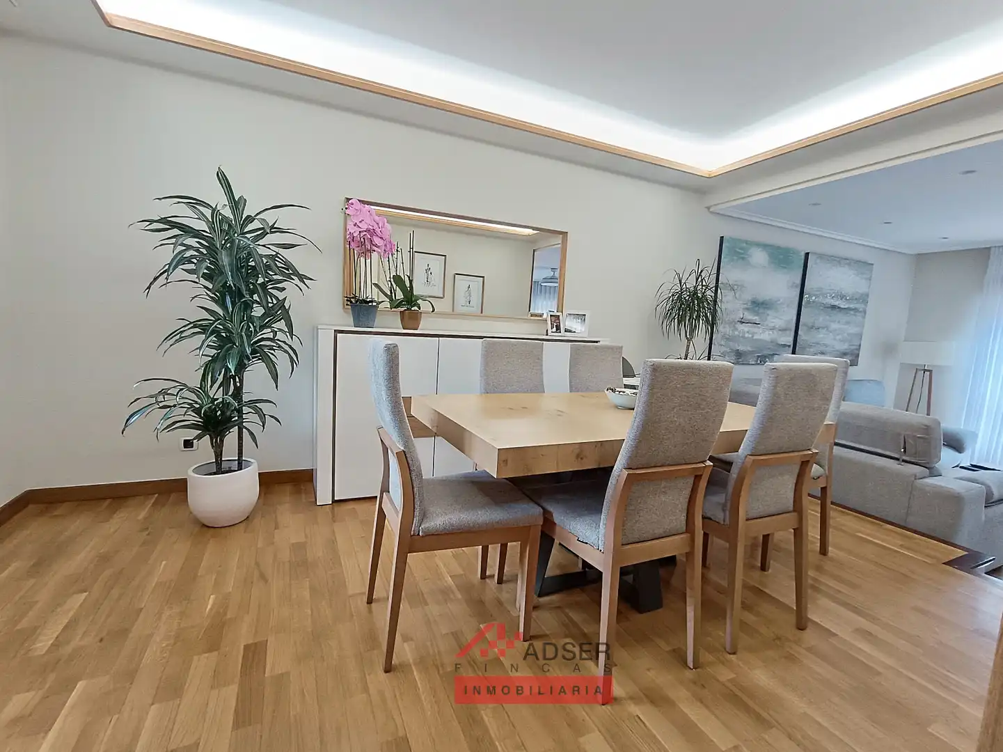Dining room of Houses for sale in  Logroño  with Air Conditioner, Heating and Private garden