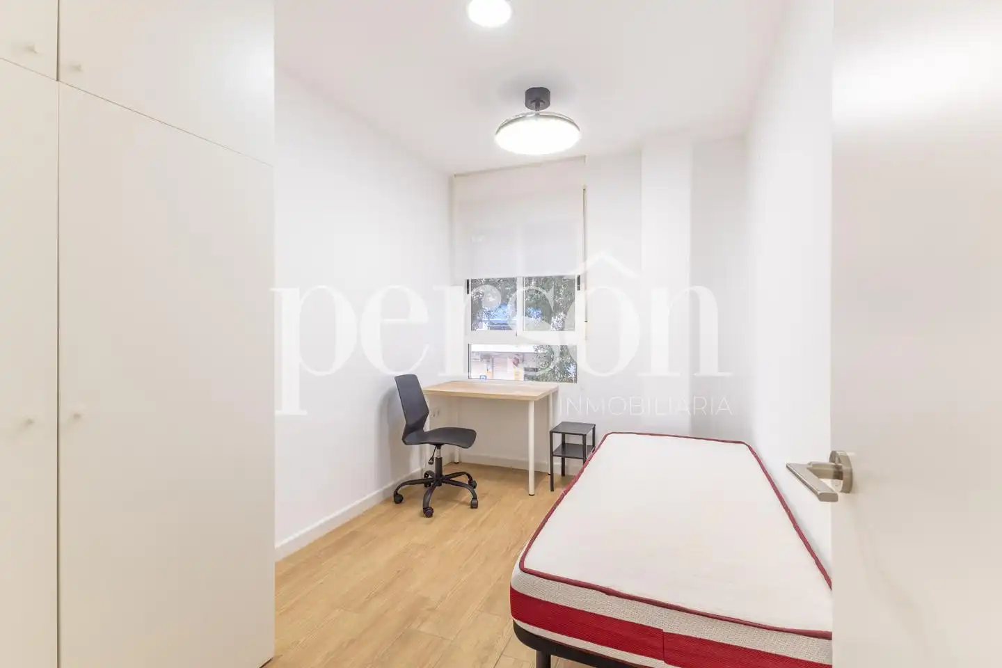 Bedroom of Flat for rent in Valencia  with Terrace and Furnished