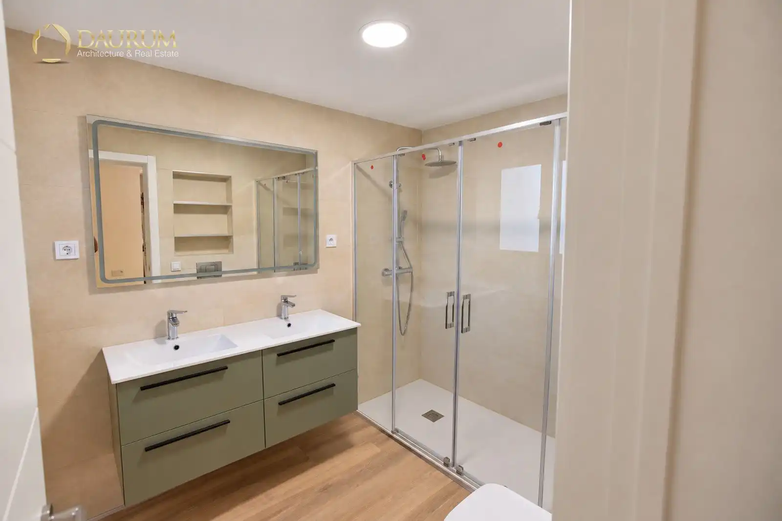 Badezimmer von Wohnung zum Verkauf in Alicante / Alacant mit Klimaanlage, Terrasse und Balkon